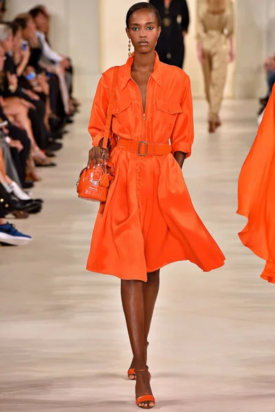 Look 23